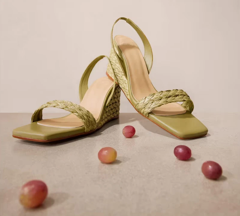 SLINGBACKS